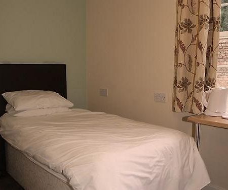 The Downe Arms Hotel Snaith Екстериор снимка